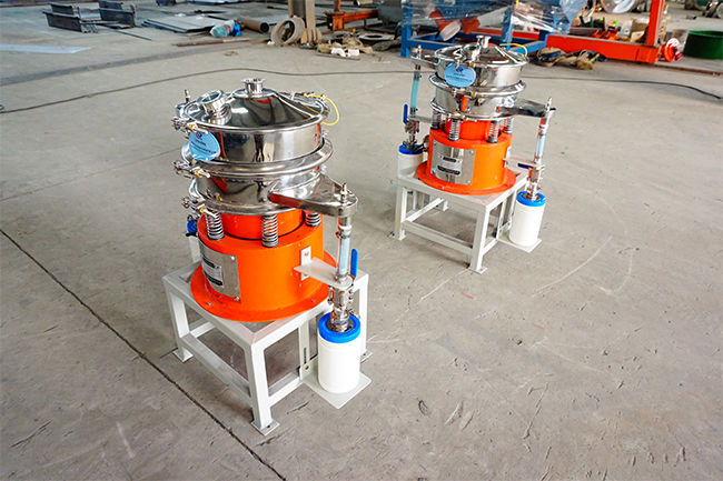 氣體保護不銹鋼振動篩 兩臺氣體保護振動篩側(cè)面展示圖